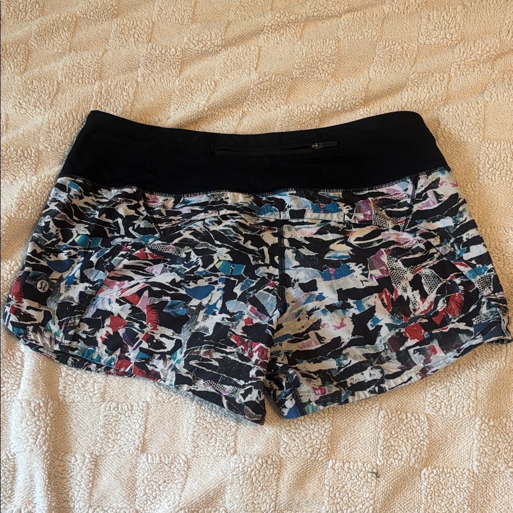 lululemon athletica Black Waist Multicolor Abstract Athletic Shorts - Picture 3 of 3